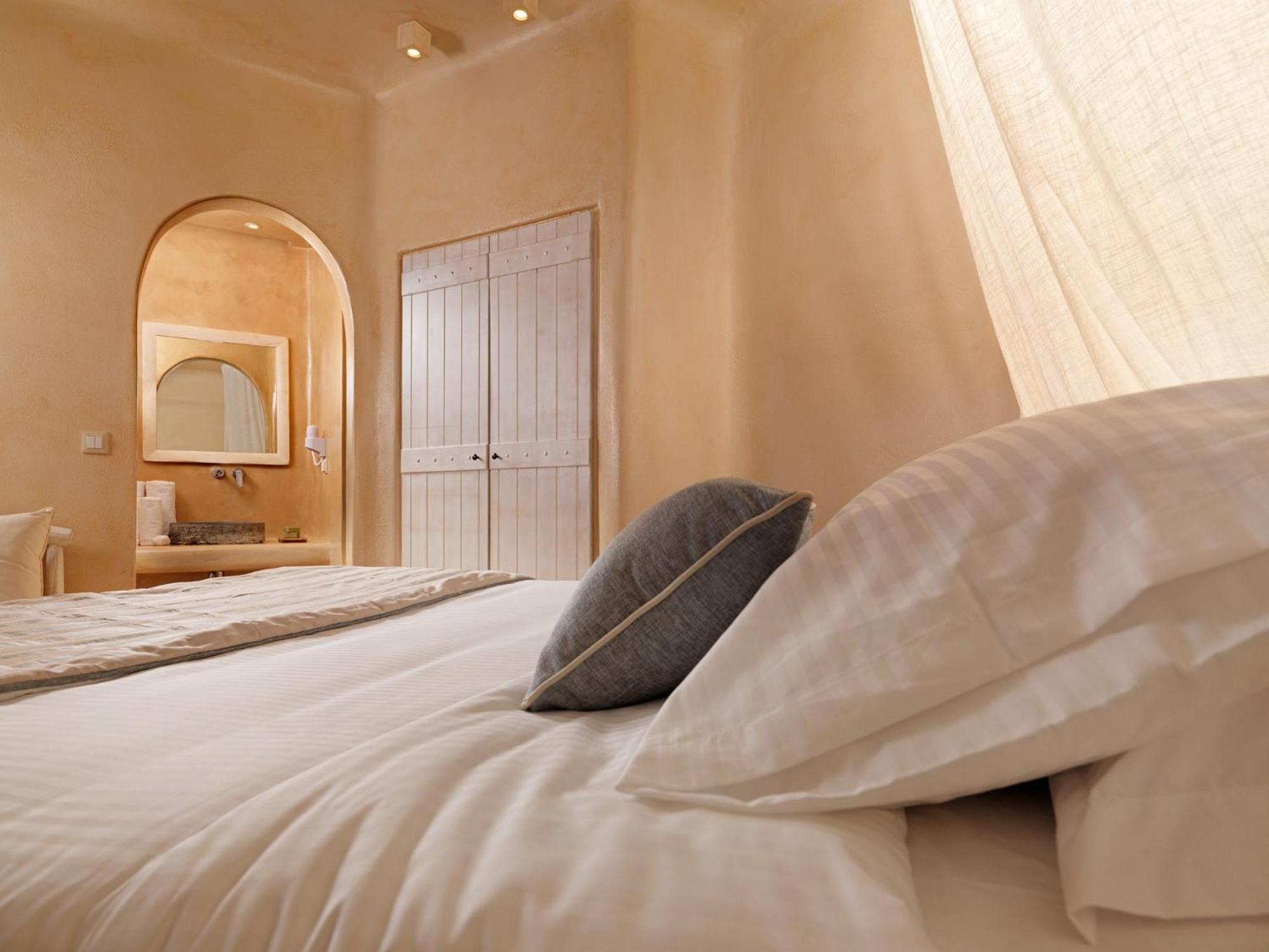 Dome Santorini Resort Imerovigli  Room photo